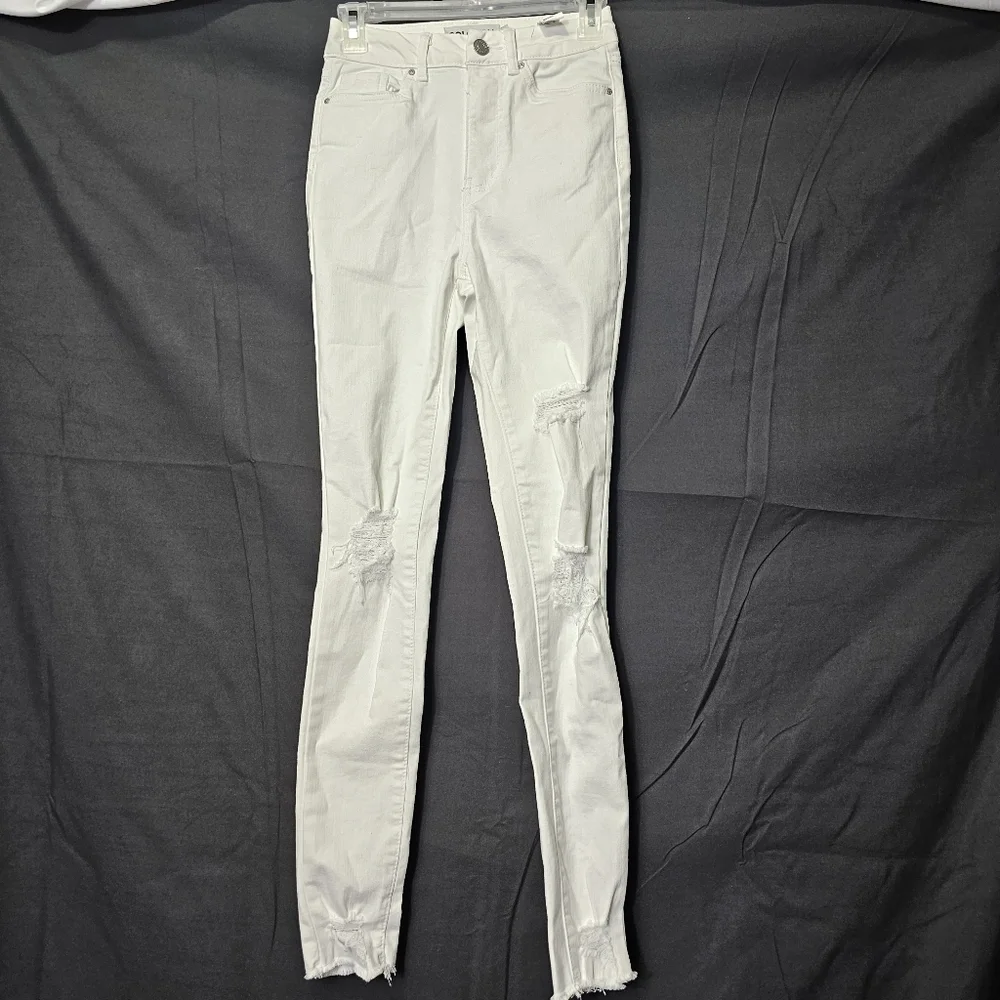 Refuge Colombia Ultra high Rise size 3 curvy denim white pants with tears